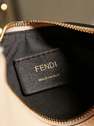 フェンディバッグ全体デザイン